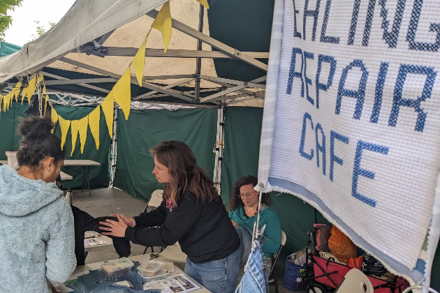 The Ealing Repair Caf&eacute; will teach you how to repair your clothes