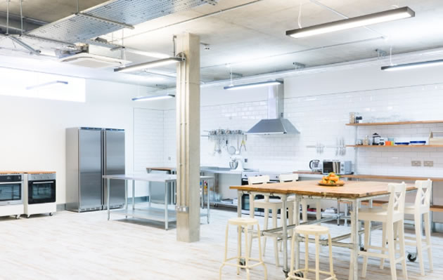 cookery school called ginger Whisk