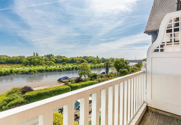 View from The Tides on Chiswick Mall which went for £4,000,000
