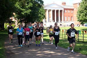 Osterley Park 10k runners