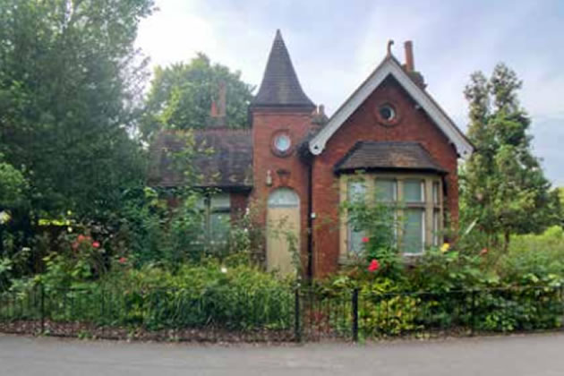 The East Lodge in Lammas Park