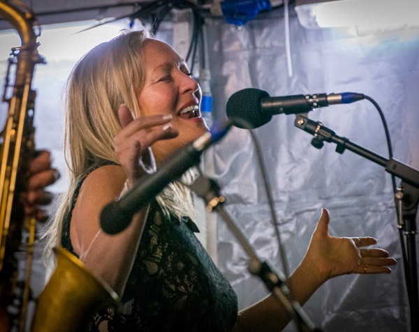 Liz Fletcher - Roger Green)