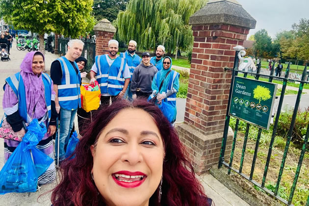 Cllr Aysha Raza with volunteers in Ealing 