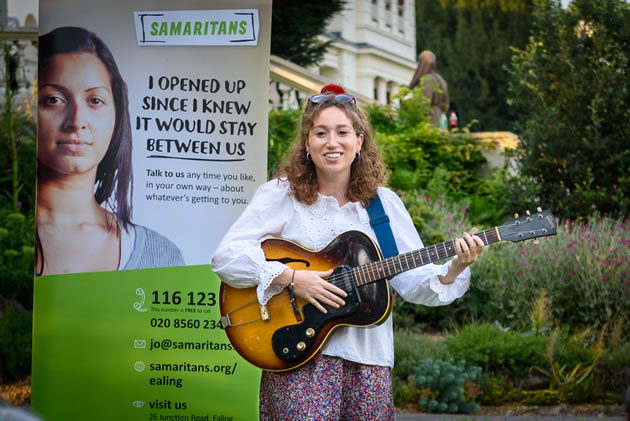 Marie Naffah performing in Gunnersbury Park for the Samaritans